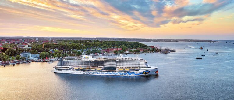 AIDA-Header2-min.jpg